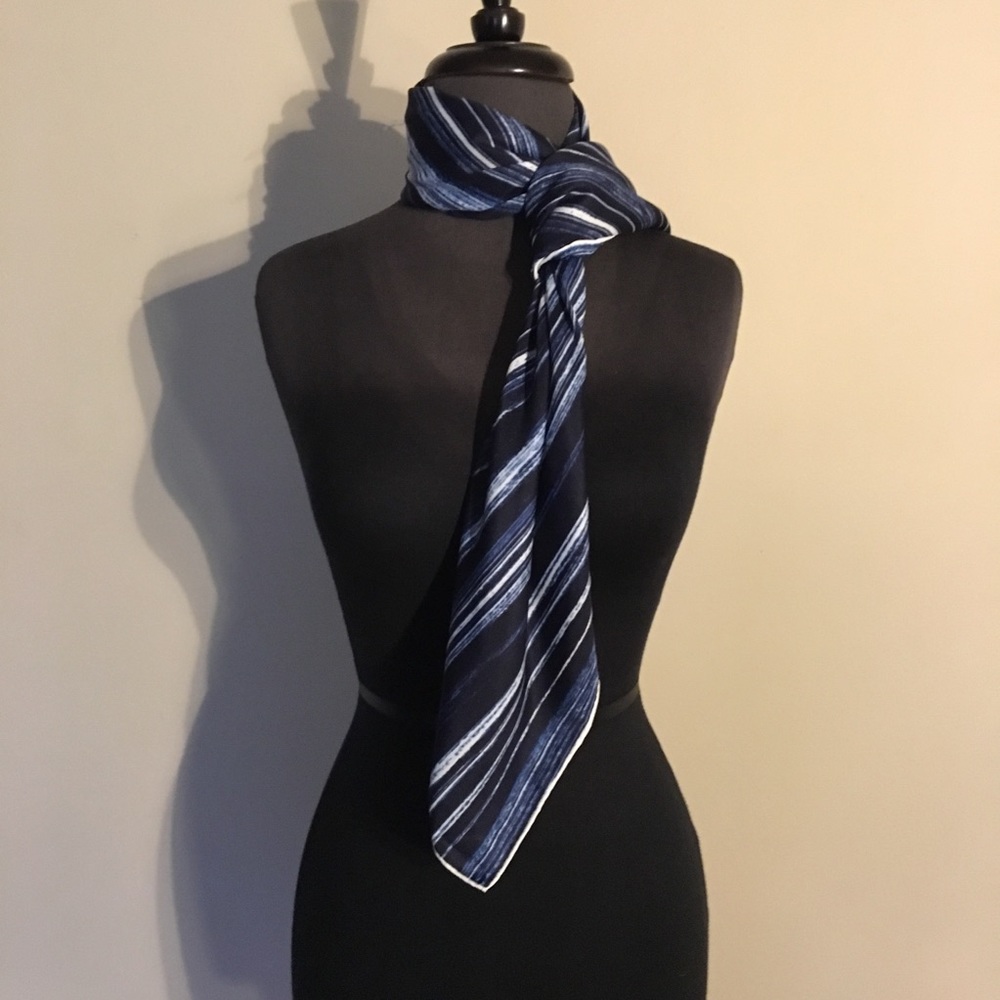 NWOT Banana Republic Scarf